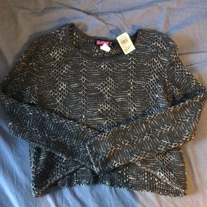 Grey knit HI LO shirt. Size small.